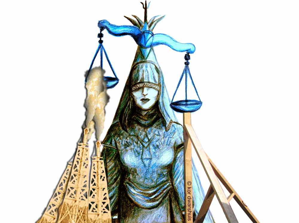 Tekening van Vrouwe Justitia met twee schalen waarvan de ene hoger is dan de andere. De hogere (linker-schaal) wordt van onderen door drie fakkeltorens verhit en omhooggeblazen, de lagere (rechter-schaal) wordt door een paar stutten omhoog gehouden. De fakkeltorens en de stutten zijn een beetje op dezelfde manier geplaatst.